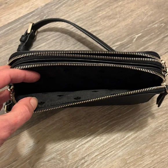 Kate Spade Black Purse with Gold Hardware - Shoulder bag - Picture 4 of 13